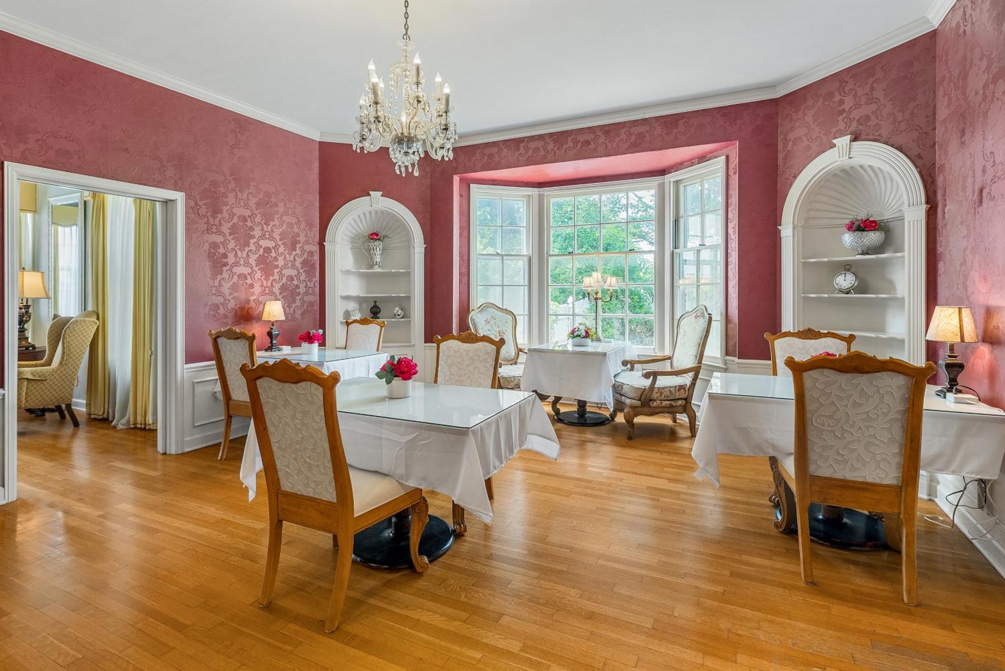 Beland Mansion-Treasured Mist Suite! Форт Смит Екстериор снимка